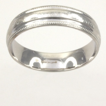 18ct White Gold Wedding Ring Size X